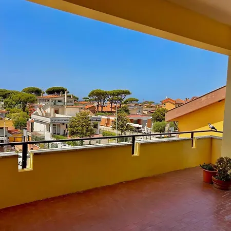 Mavi Lägenhet Lido dei Pini